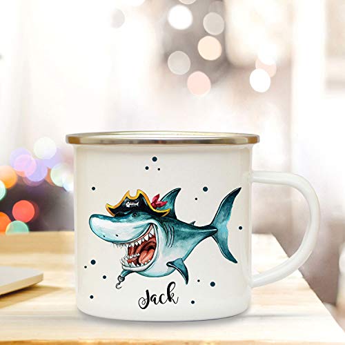 ilka parey wandtattoo-welt Emaillebecher mit Hai Pirat & Name Wunschname Campingtasse mit Piraten & Punkte Kaffeetasse Geschenk eb250