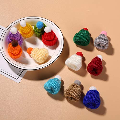 Jixista Mini Strickmützen Weihnachten Strickmütze Mini Santa Hüte Strickmützen Puppe Hut für Weihnachtsbaum Ornamente DIY Miniatur Puppen Winter Mütze Strickmütze Puppenkleidung Zubehör 30PCS - 6