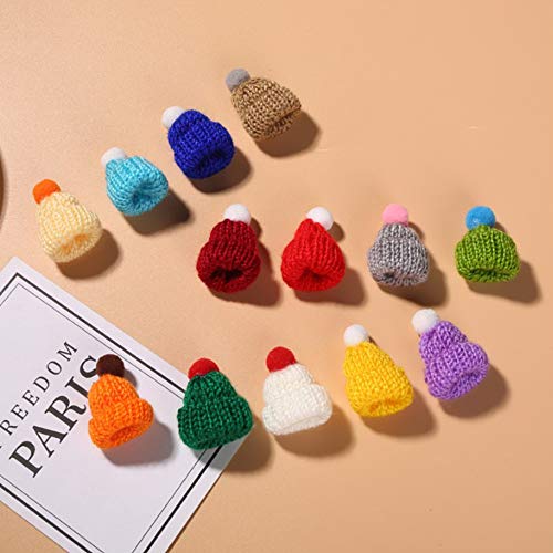 Jixista Mini Strickmützen Weihnachten Strickmütze Mini Santa Hüte Strickmützen Puppe Hut für Weihnachtsbaum Ornamente DIY Miniatur Puppen Winter Mütze Strickmütze Puppenkleidung Zubehör 30PCS - 7