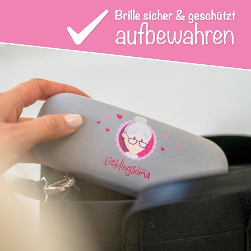 Oma Weihnachtsgeschenk – Oma Brillenetui + Microfaser Brillenputztuch mit Oma Aufdruck inkl. GRATIS Karte – Brillenetui Geschenk – Oma Geschenk – Brillenputztuch Geschenk – Geschenk für Oma von MyOma - 4