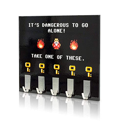 getDigital Dangerous to go Alone Schlüsselbrett | Schlüsselleiste mit 5 Schlüssel-Haken | Exklusiver Fanartikel zum berühmten Spiele-Klassiker, Schwarz, 21 x 16 cm