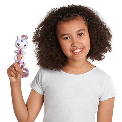 Fingerlings WOE-3728 Glitter WowWee Light up Unicorn-Mackenzie  , White - 6